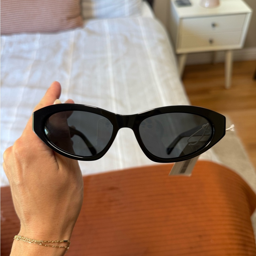 Chic Banbe Black Sunglasses